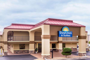  Days Inn & Suites by Wyndham Warner Robins Near Robins AFB  Уорнер Робинс